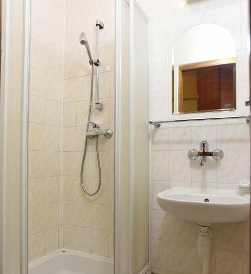 חדר משפחתי, Dobre Miejsce Dom Rekolekcyjny