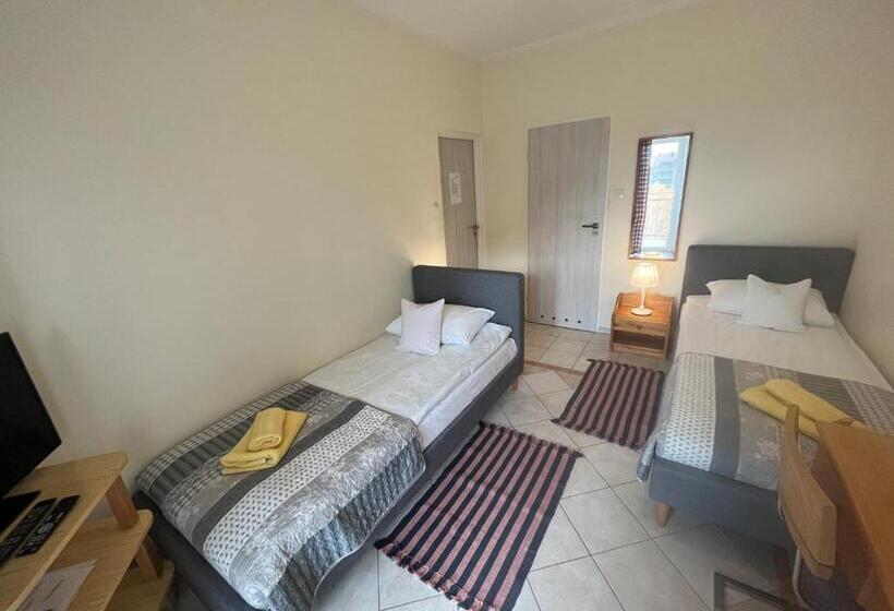 اتاق استاندارد با بالکن, Gościniec Jantar