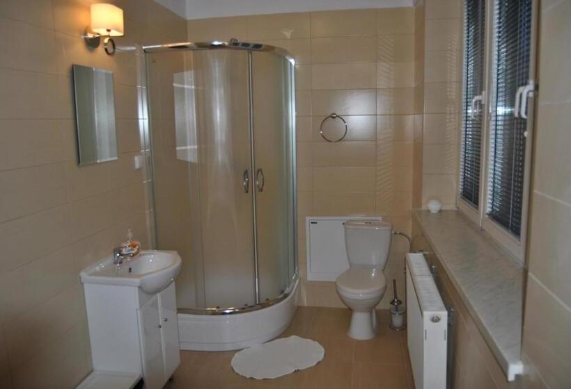 اتاق استاندارد چهار تخته, Gościniec