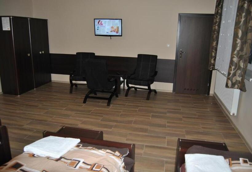 اتاق استاندارد چهار تخته, Gościniec