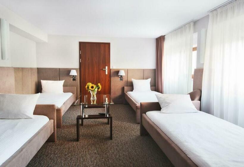 Четырехместный Номер Стандарт, Ik B&b Pod Dębami