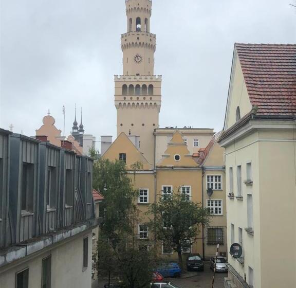 חדר בסיסי, Red Bike Apart S