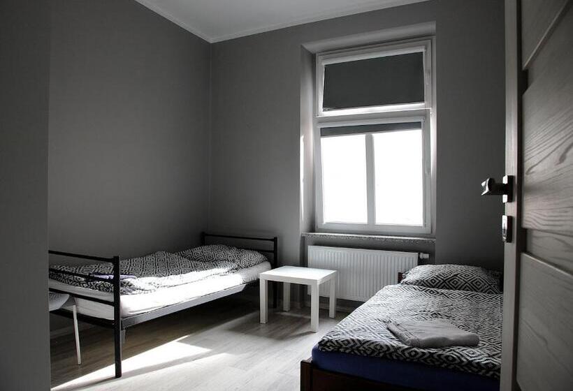 סטודיו משפחתי, Red Bike Apart S