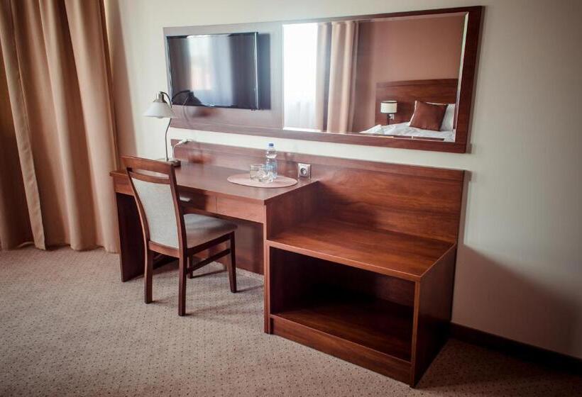 غرفة قياسية, Camelot