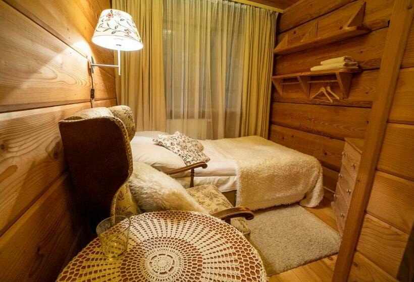 اتاق استاندارد یک نفره, Gościniec Dębowa Gazdówka