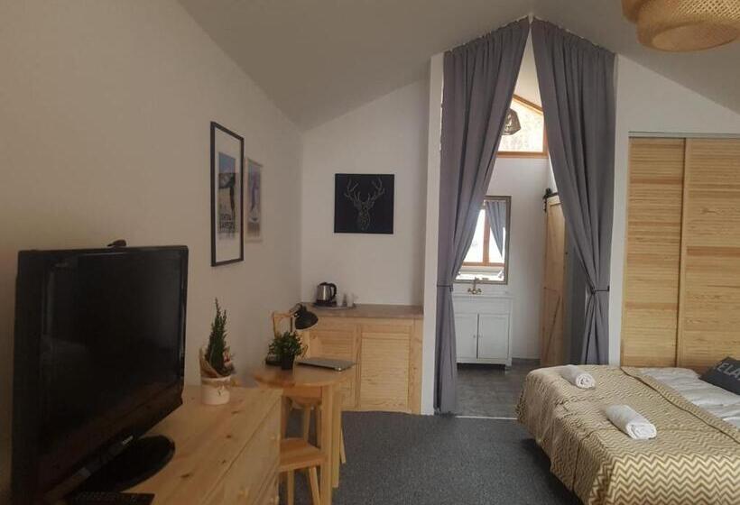 בקתת חדר, Góralski Dwór