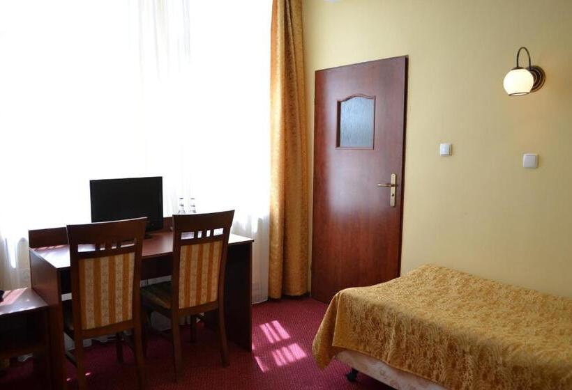 غرفة قياسية ثلاثية, Noclegi Sezam