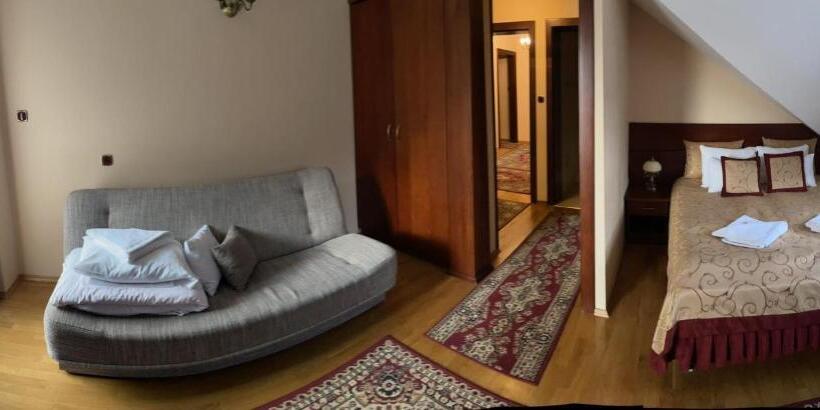 اتاق استاندارد سه تخته با بالکن, Pensjonat Szach