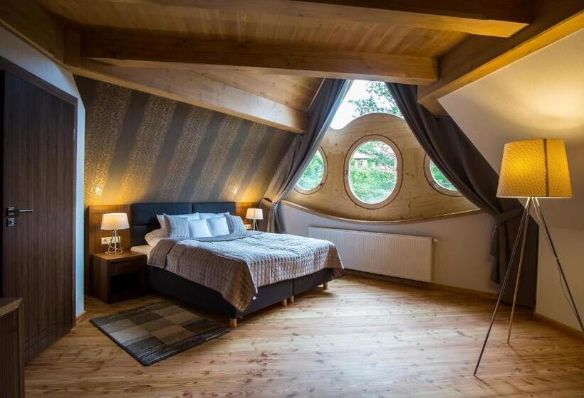 اتاق لوکس چهار تخته, Villa Belweder