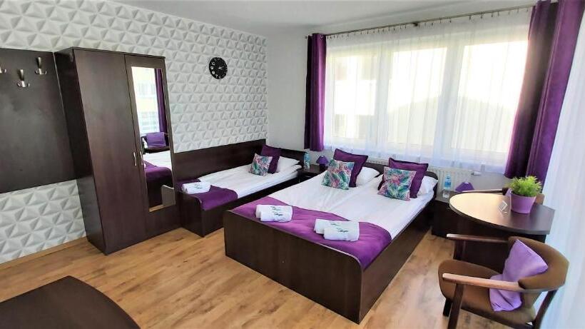 اتاق استاندارد سه نفره, Villa Magna