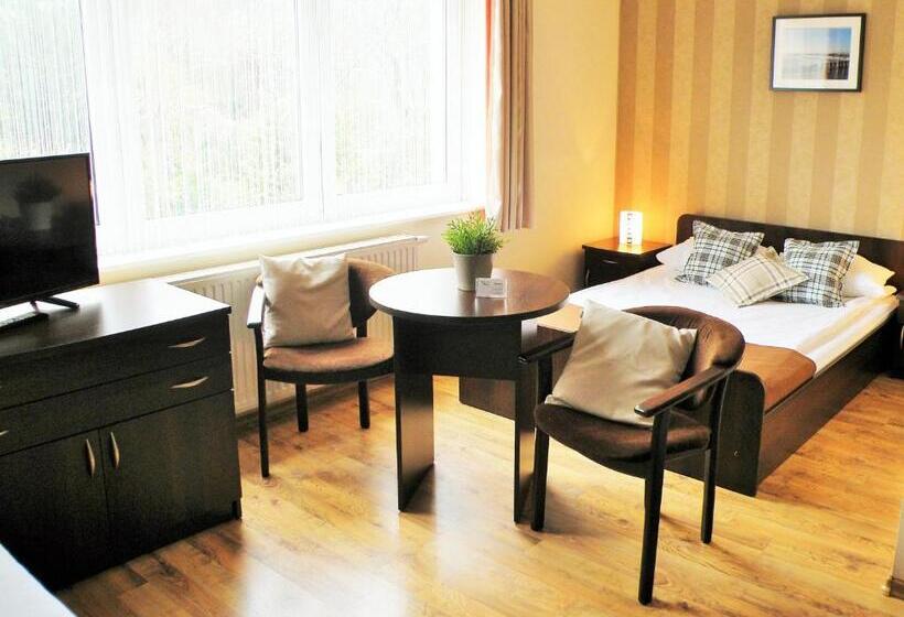 اتاق استاندارد سه نفره, Villa Magna