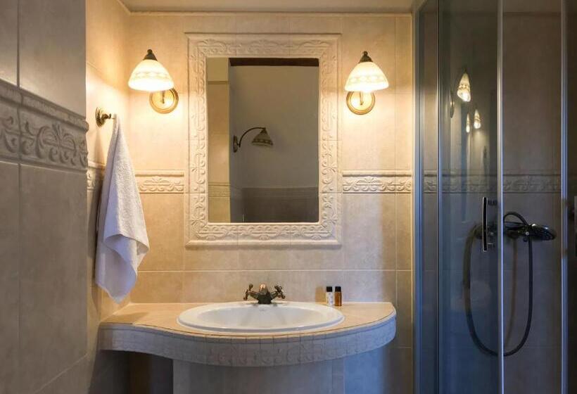 اتاق لوکس با بالکن, Willa A.d.1894