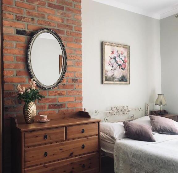 اتاق استاندارد با چشمانداز باغ, Willa A.d.1894