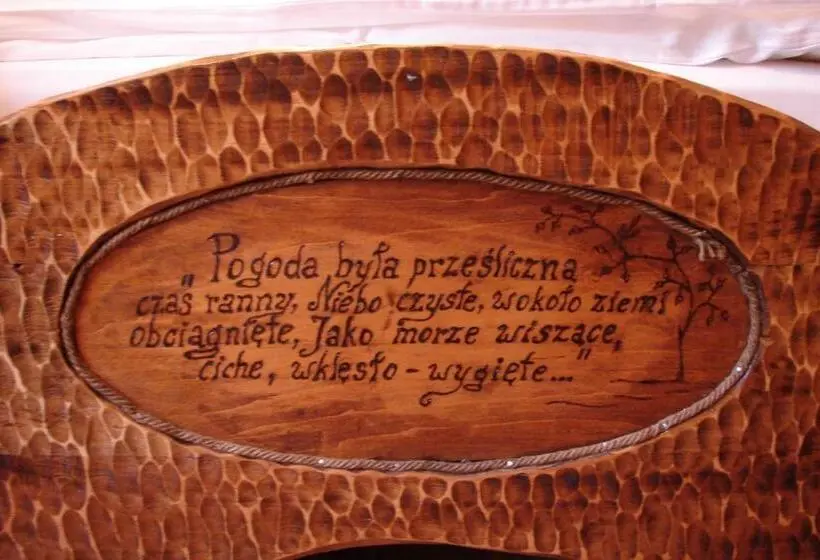 استودیو خانوادگی, Willa Stareczka