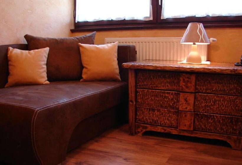 Standard Trippelrum, Willa Stareczka