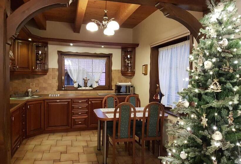 1 Sovrums Deluxe Lägenhet, Willa Stareczka