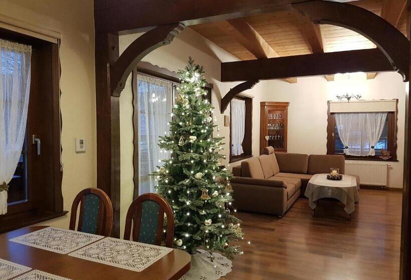 1 Sovrums Deluxe Lägenhet, Willa Stareczka