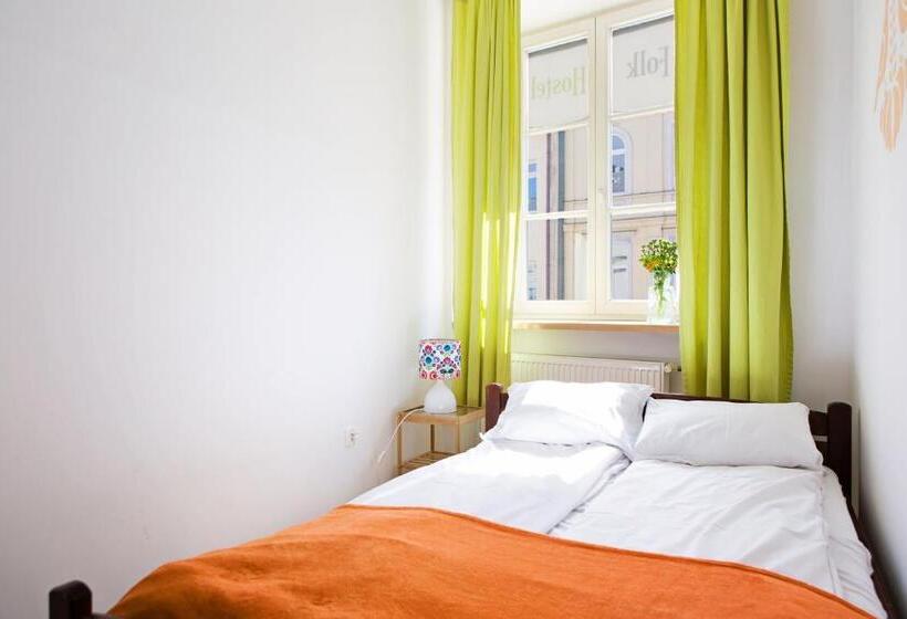 اتاق استاندارد با سرویس بهداشتی مشترک, Folk Hostel