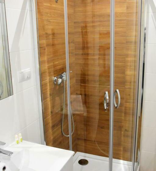 اتاق استاندارد چهار تخته, Hostel Coco