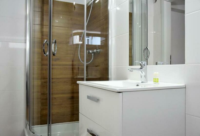 اتاق استاندارد, Hostel Coco