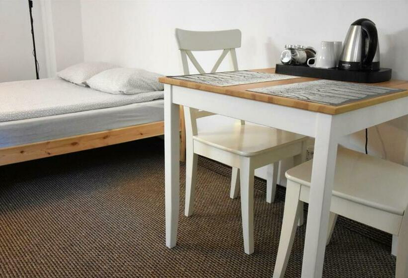 اتاق استاندارد, Hostel Coco