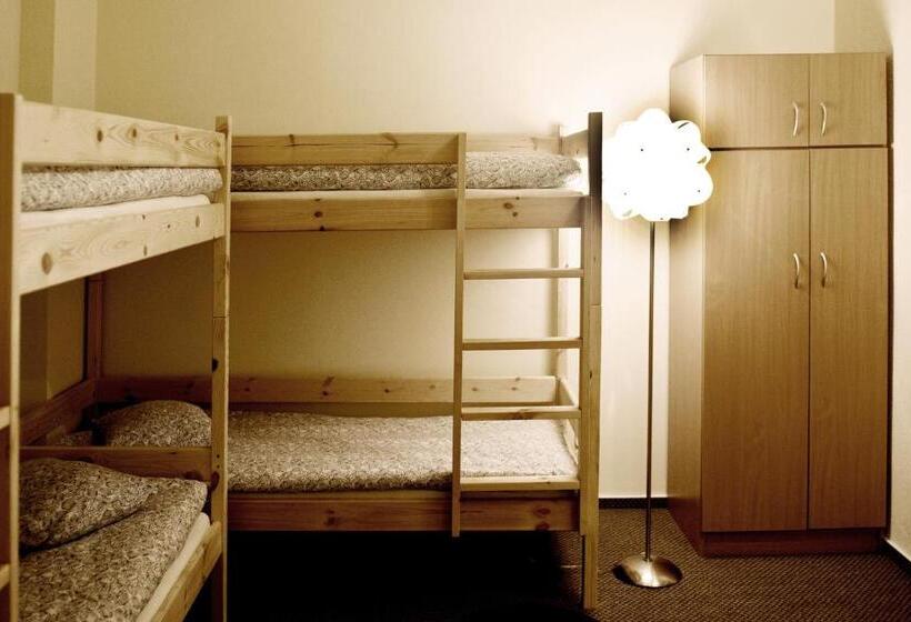 اتاق خانوادگی, Hostel Coco