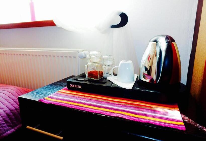 اتاق استاندارد یک نفره, Hostel Coco