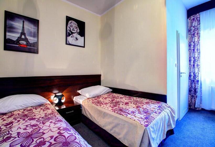 اتاق سوپریور, Hostel Evotel