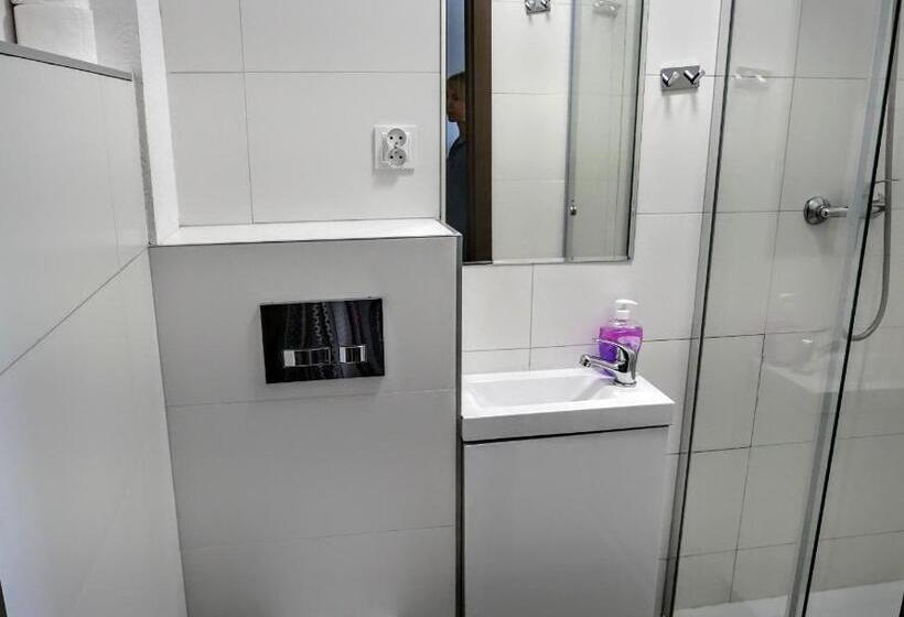 اتاق سوپریور, Hostel Evotel