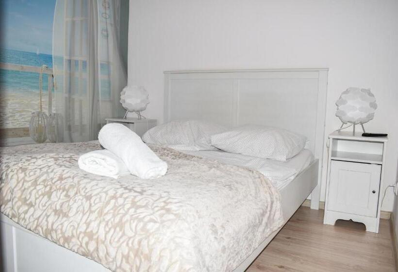 آپارتمان 1 خوابه, Hostel Przed świtem