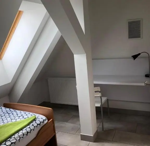 スタンダードシングルルーム, Hostel Przed świtem