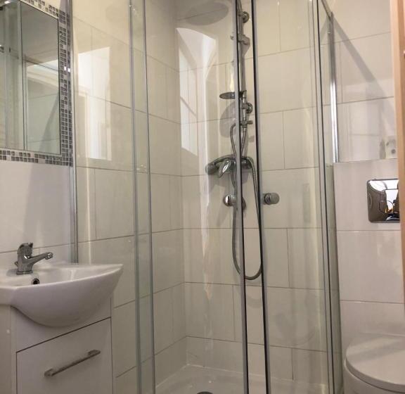 اتاق استاندارد یک نفره, Hostel Przed świtem