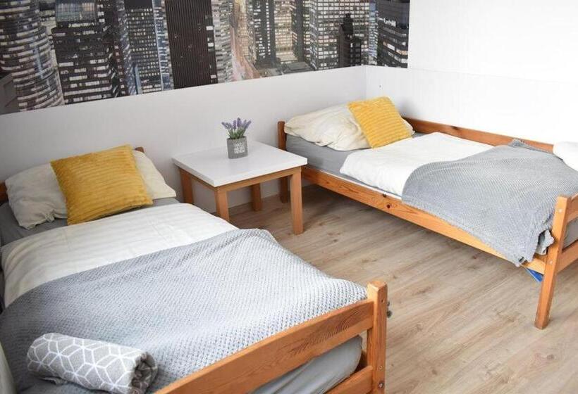 Апартаменты 2 Спальни, Hostel Przed świtem