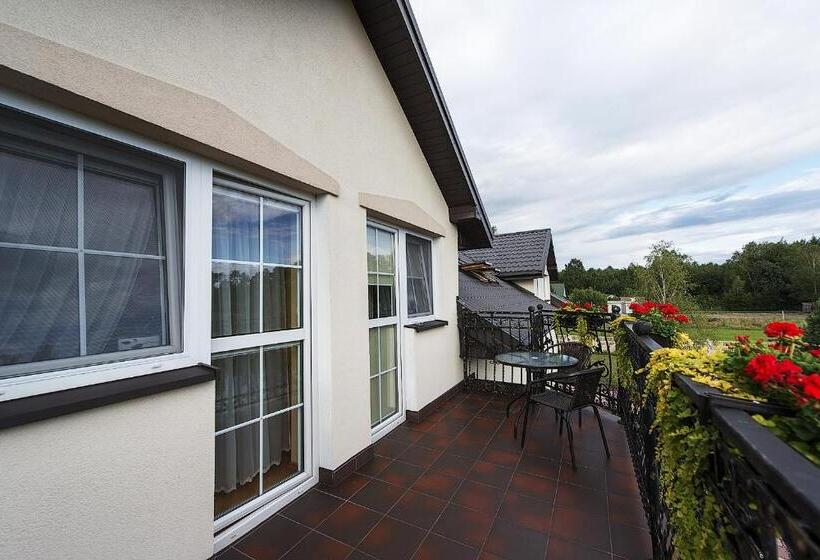 디럭스 룸, Dworek Jolanta