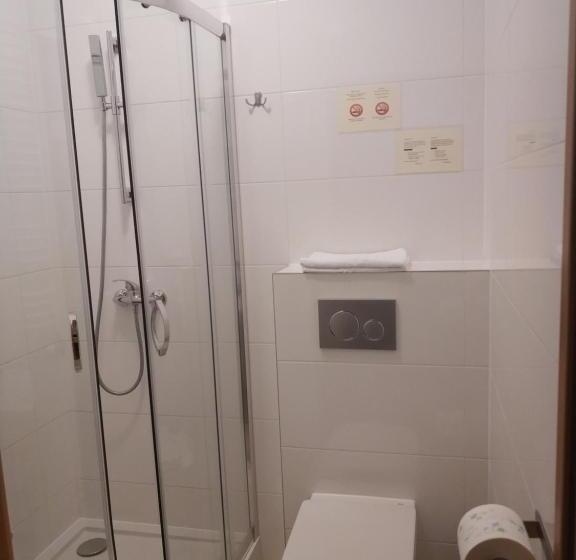 חדר קומפורט לשלושה, Górsko