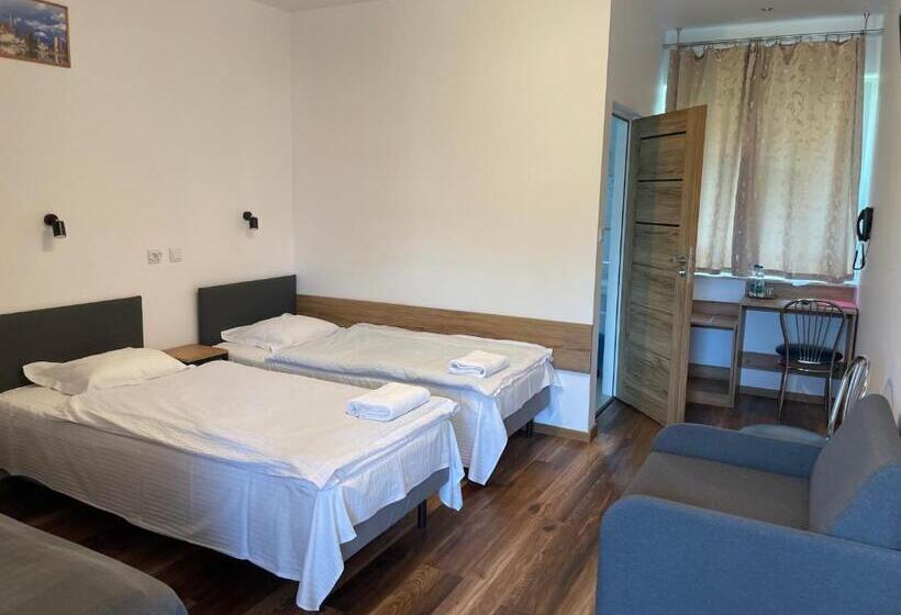 חדר דלוקס לשלושה, Górsko