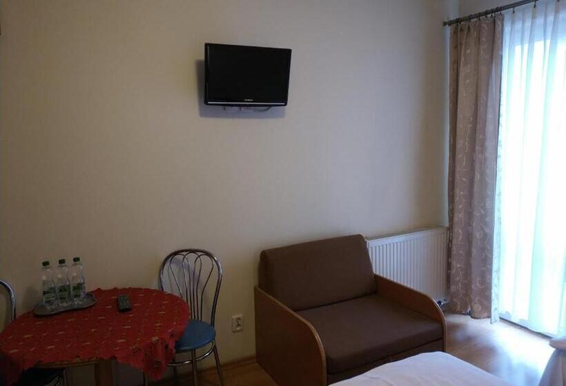 חדר סטנדרט לשלושה עם מרפסת, Górsko