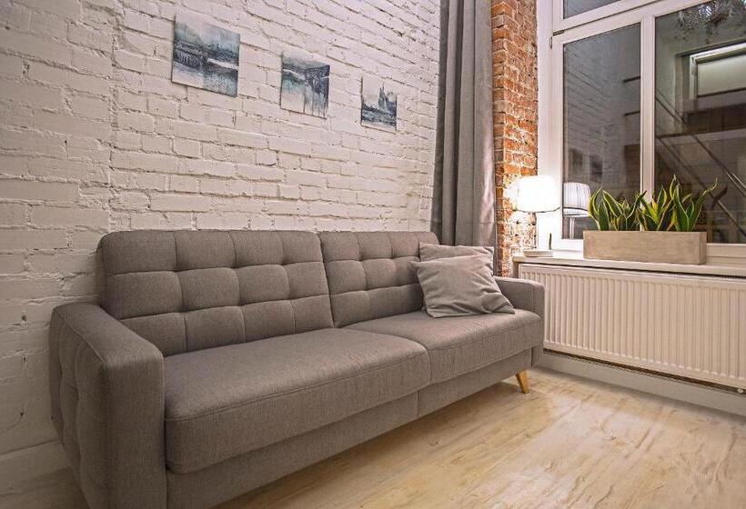 חדר סטנדרט, Moho L