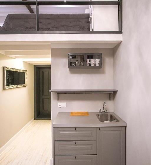 סוויטת ג'וניור משפחתית, Moho L