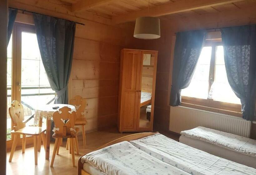 اتاق استاندارد چهار تخته, Dworek Na Klinie