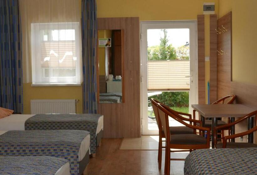 غرفة عائلية, Reda