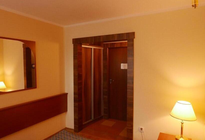 غرفة أساسية, Reda