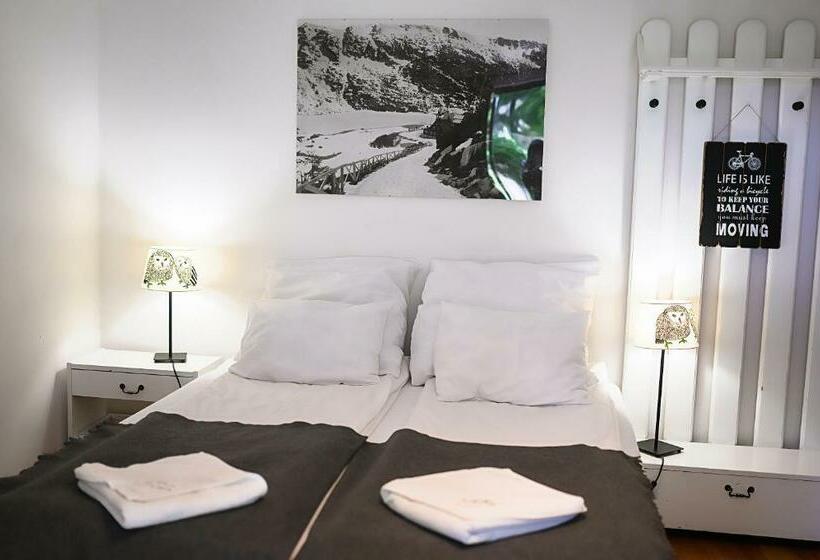 标准间, Willa Iga