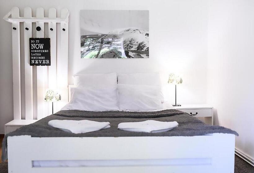 标准间, Willa Iga