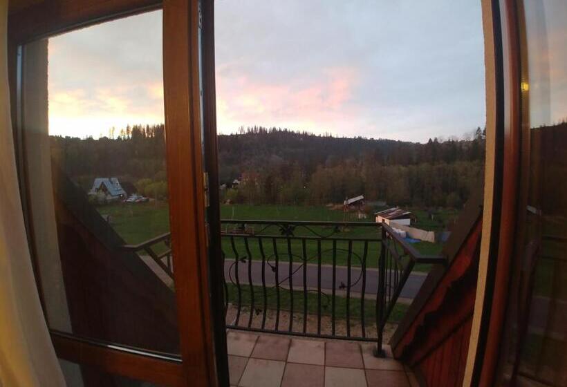 اتاق استاندارد چهار تخته, Willa Pawlikowskich