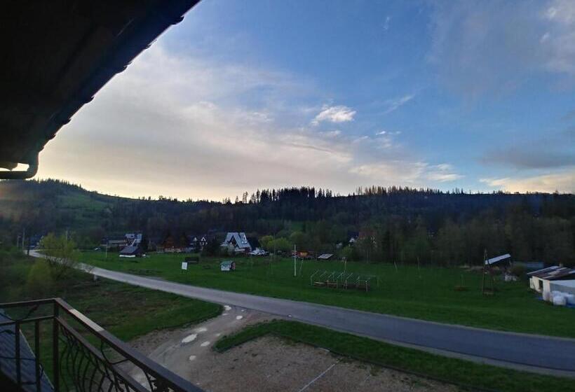 اتاق استاندارد چهار تخته, Willa Pawlikowskich