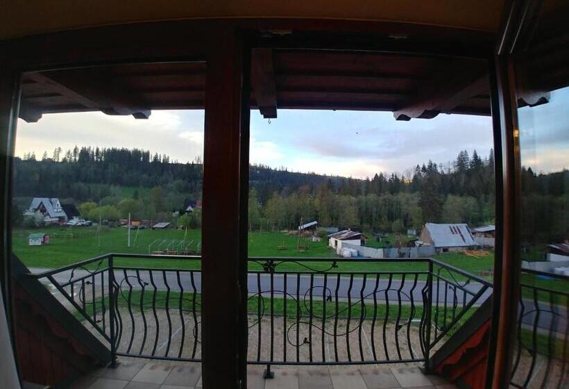 اتاق استاندارد چهار تخته, Willa Pawlikowskich