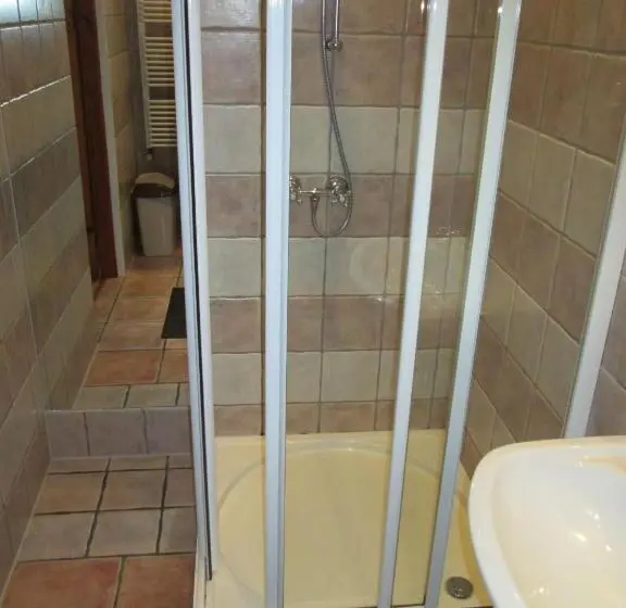 Standard-huone, Willawil
