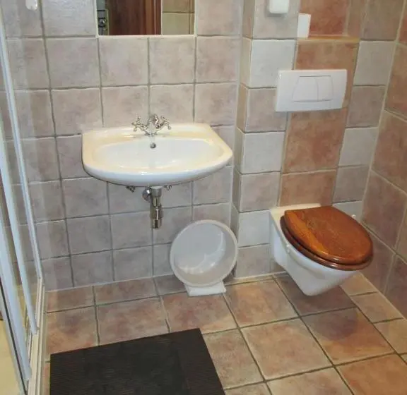 Standard-huone, Willawil