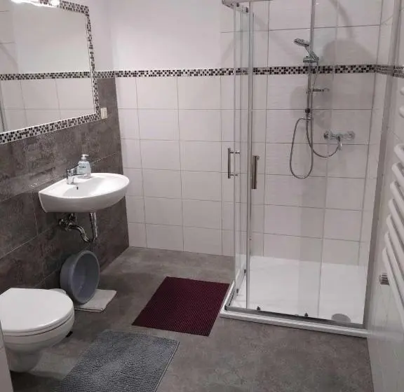 Huoneisto 2 Makuuhuonetta, Willawil